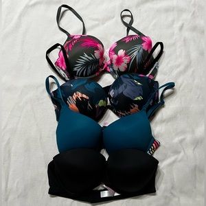 Victoria’s Secret PINK preowned bras 34C.